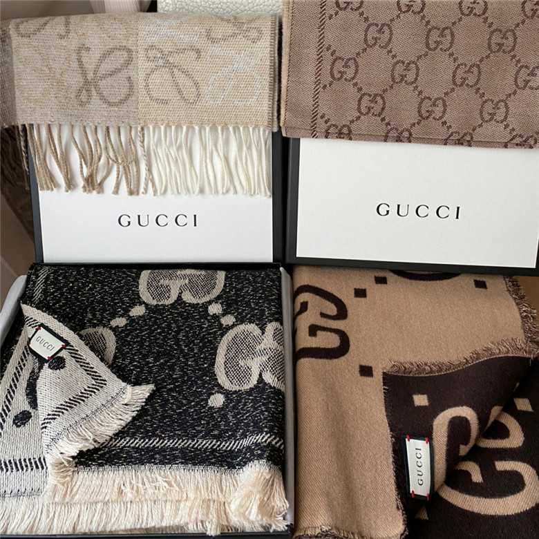 三千出头 网红围巾大比拼 Gucci 双G Loewe