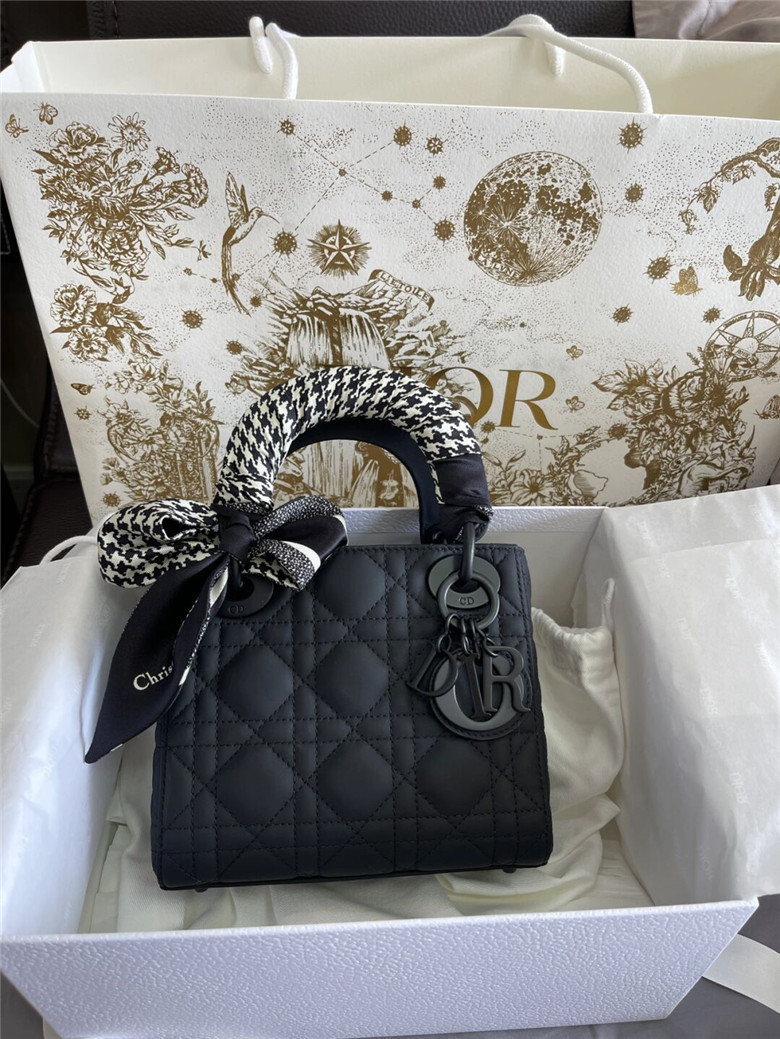 今日分享：Dior 三格戴妃 磨砂黑小牛皮