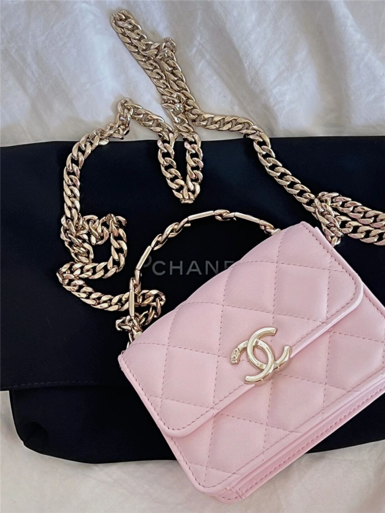 Chanel 珐琅扣小废包