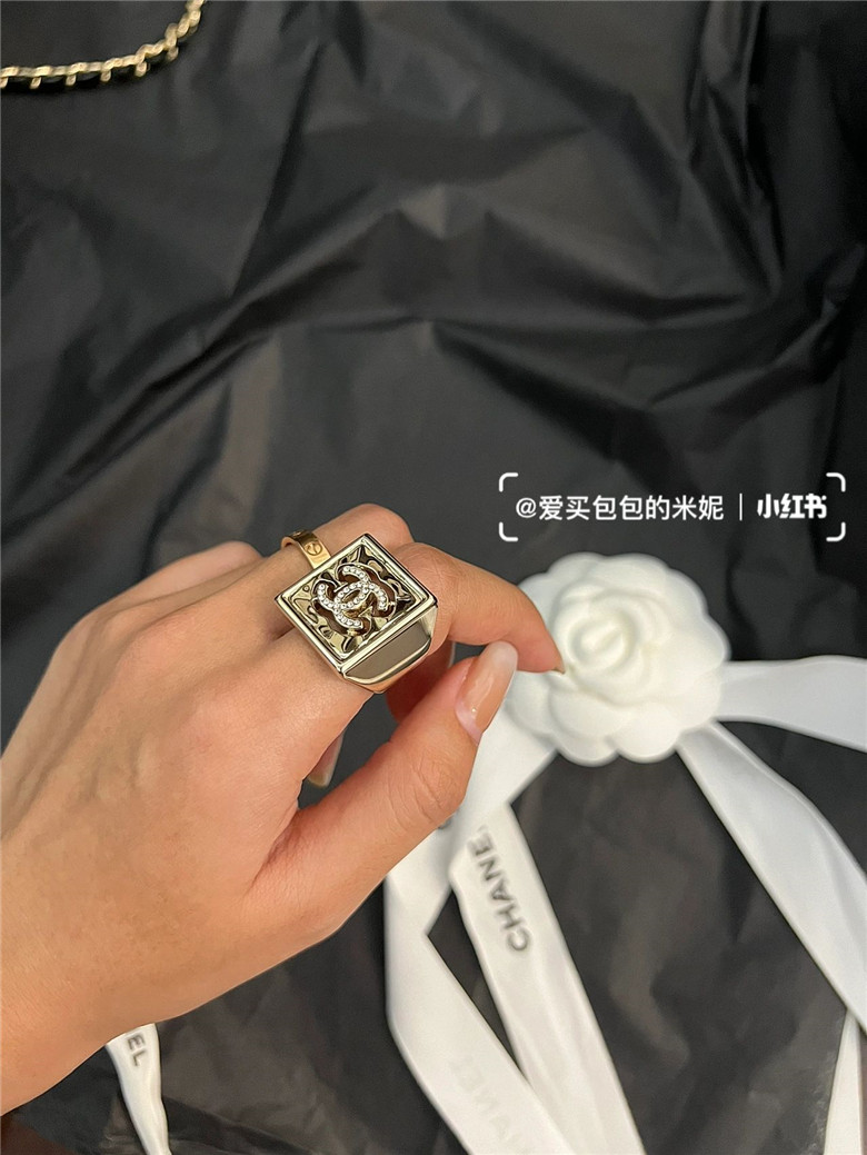 chanel 22S 方块戒指