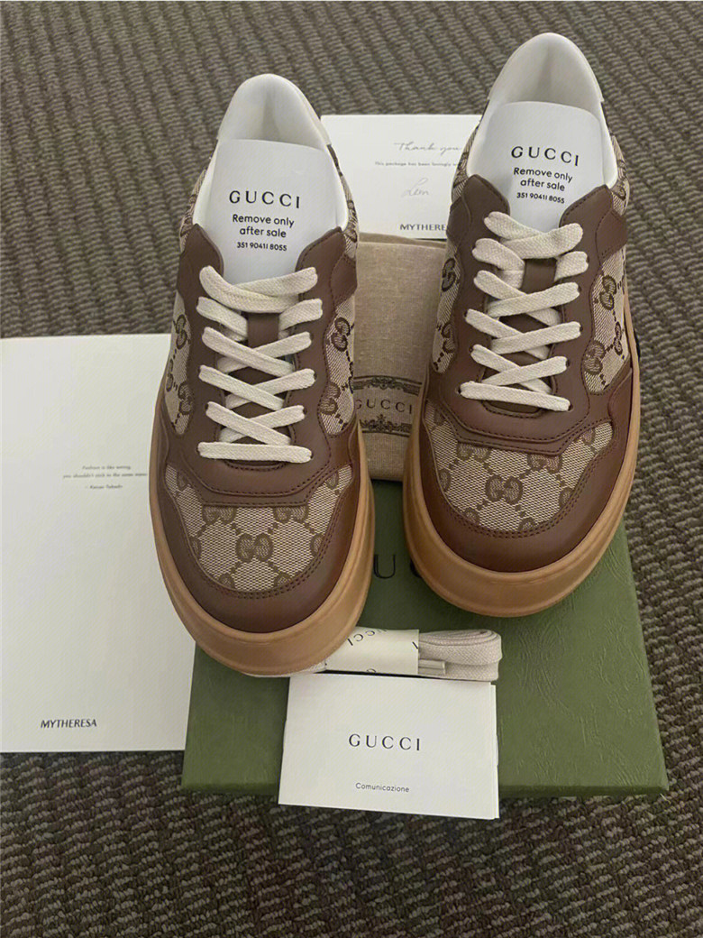 Gucci 饼干鞋