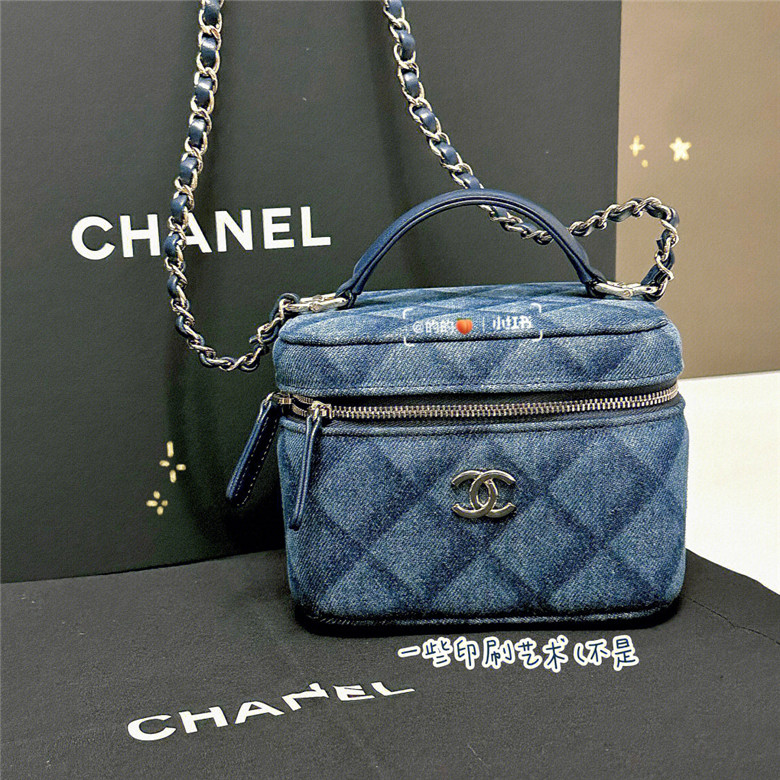 Chanel 22k牛仔化妆包