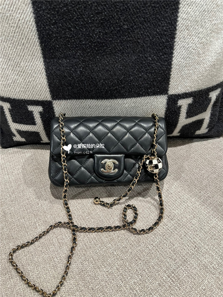 Chanel23C 黑白金球 足球大Mini