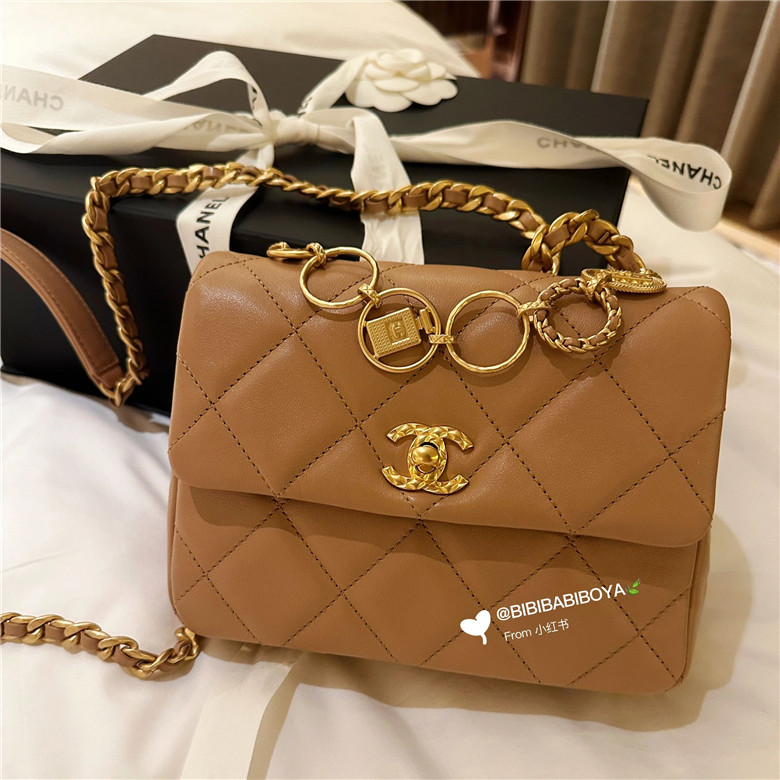 23B CHANEL 金币口盖包