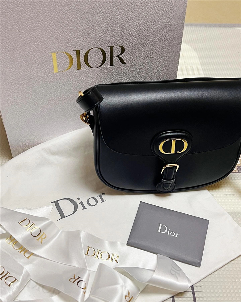 Dior Bobby 中号