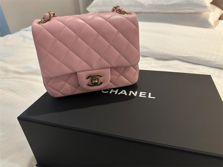 澳门四季Chanel Walk in 粉色方胖子